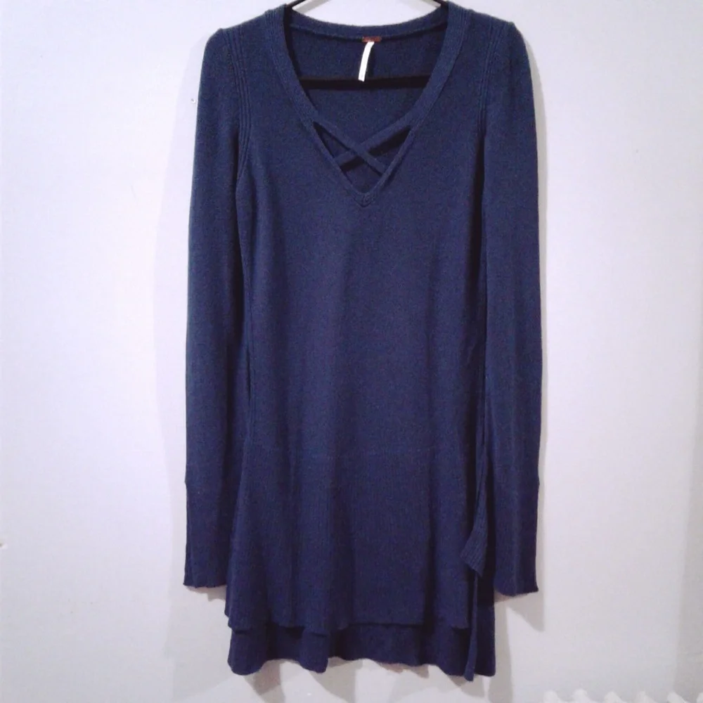Free People Criss Cross Tunic Sweater - Picture 3 of 8